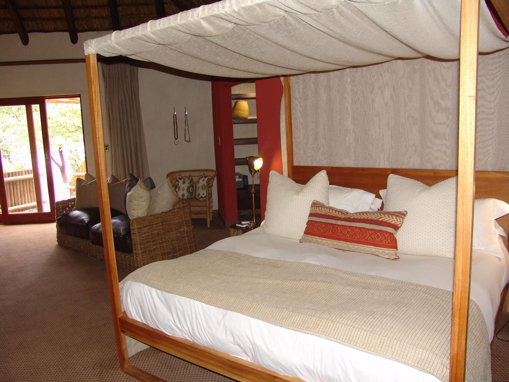 Bona Bona Game Lodge Wolmaransstad Bagian luar foto