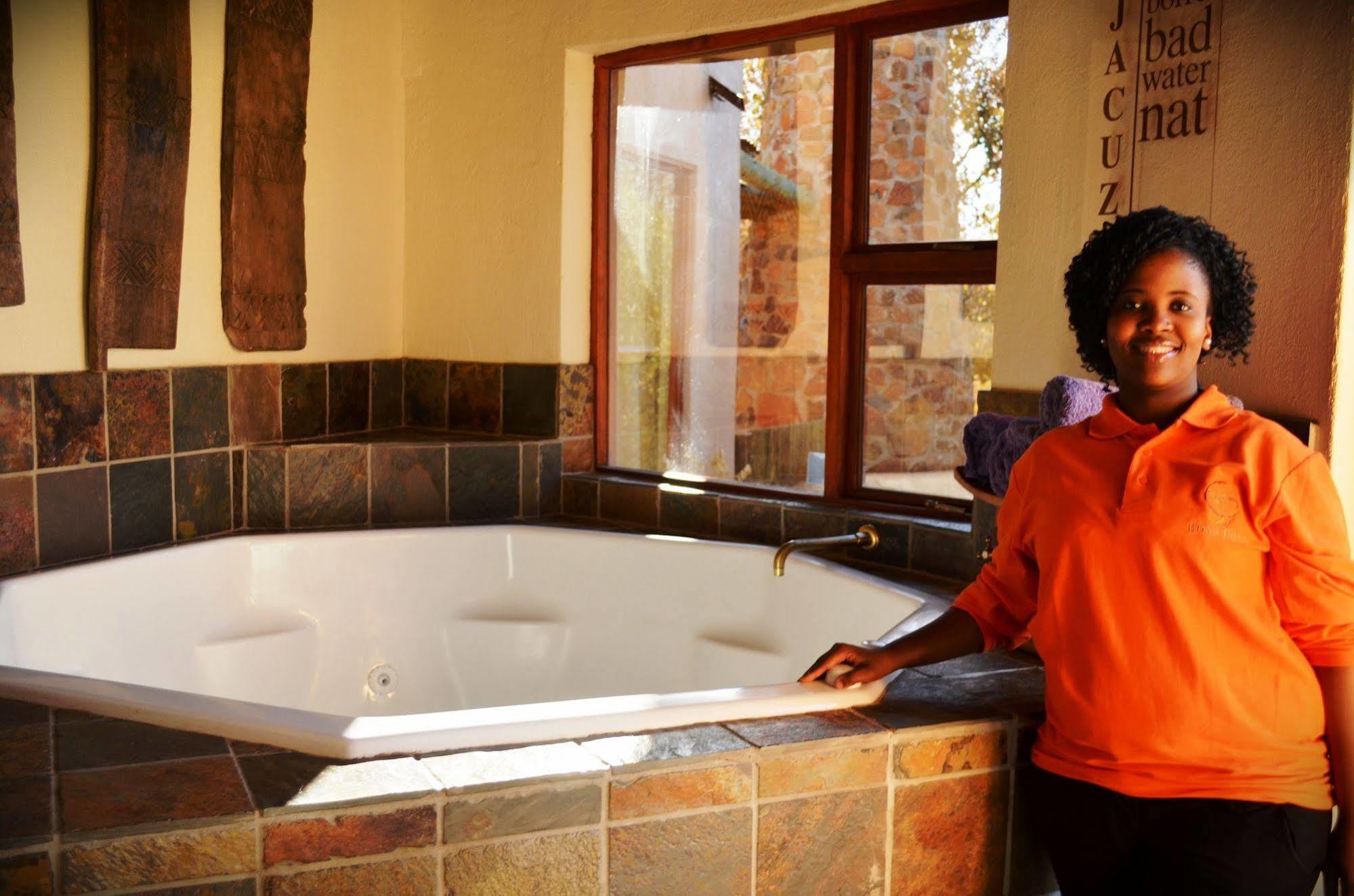 Bona Bona Game Lodge Wolmaransstad Bagian luar foto